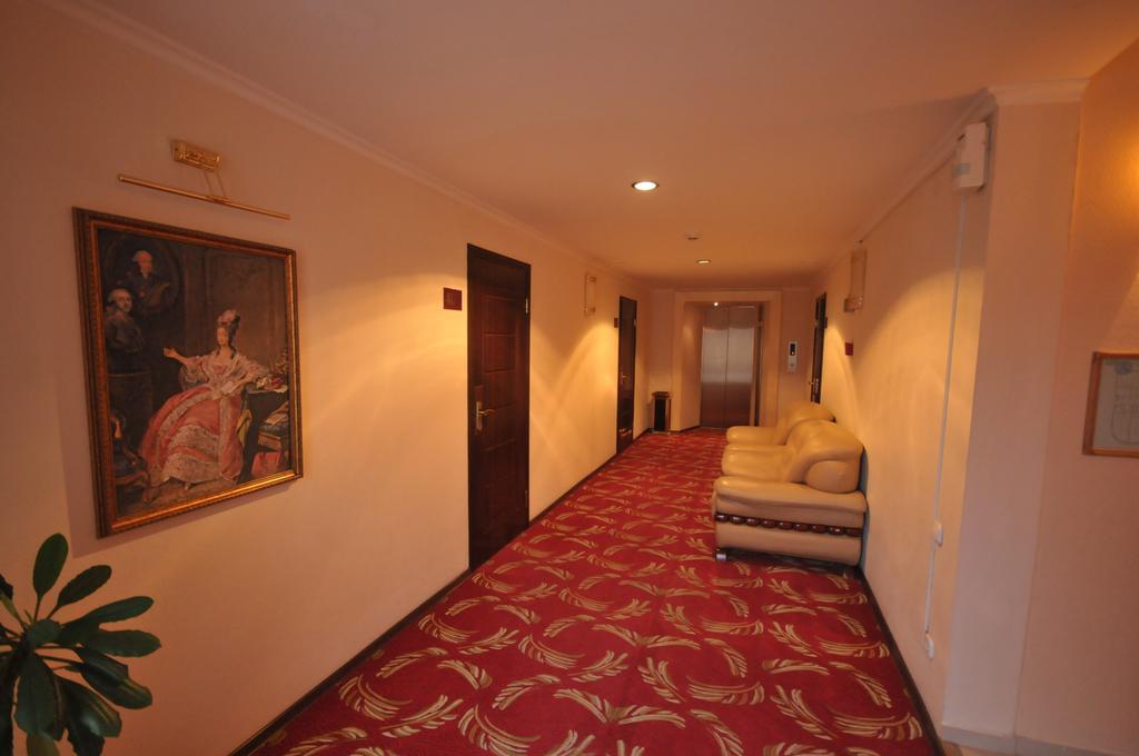 Отель Golden Palace Актау Экстерьер фото